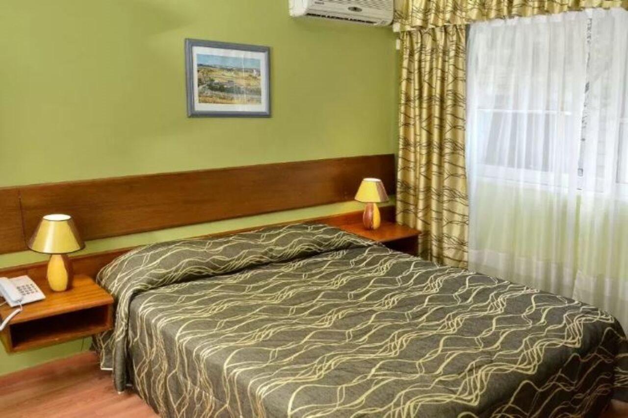 Hotel Hispano Montevideo Bagian luar foto