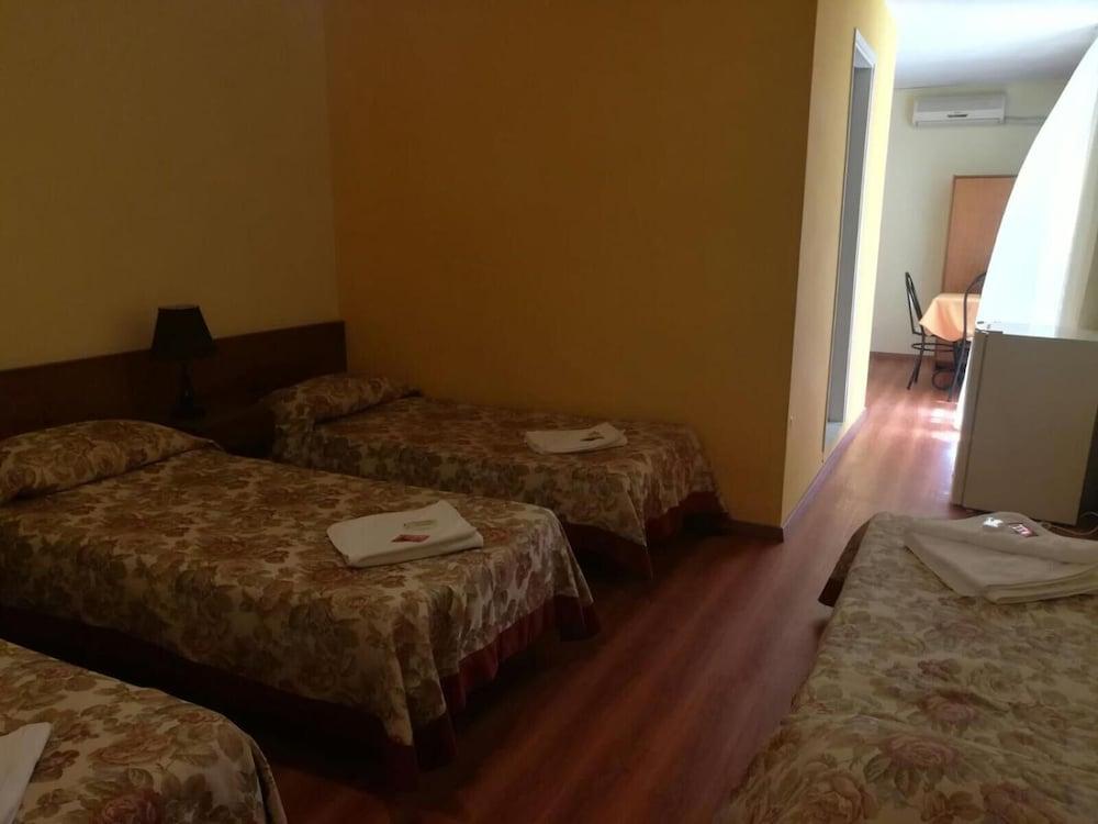 Hotel Hispano Montevideo Bagian luar foto